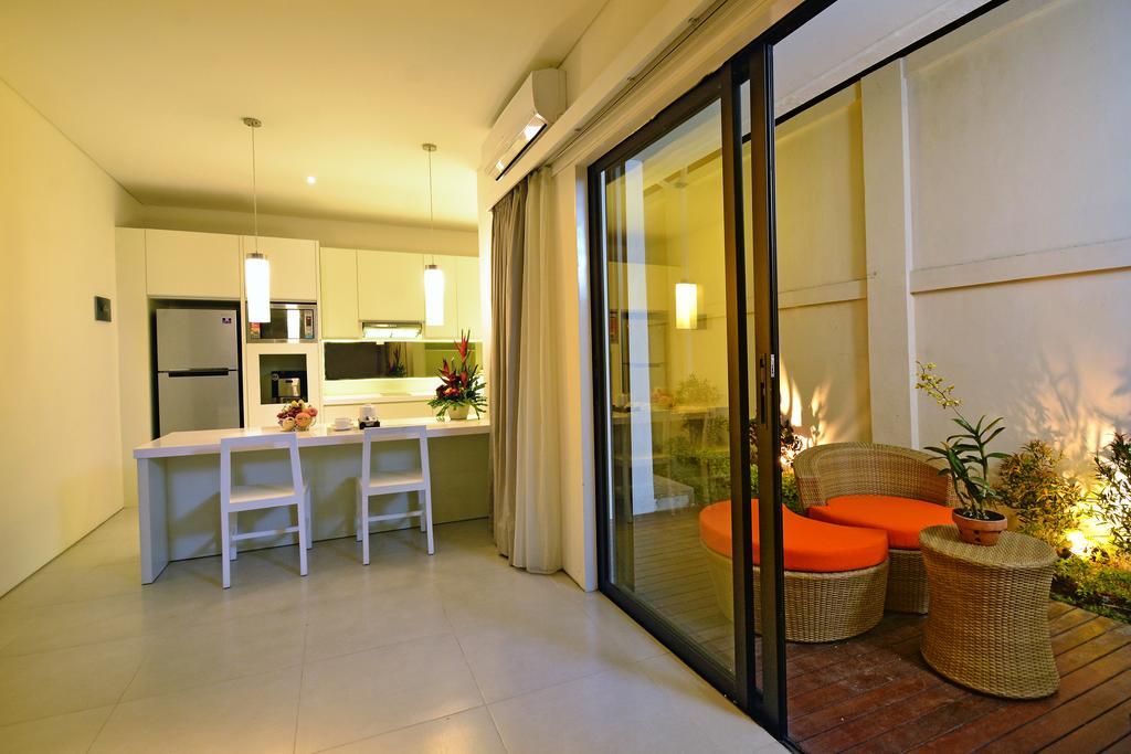 Sama Sama Suites & Restaurant Kuta Selatan Bagian luar foto