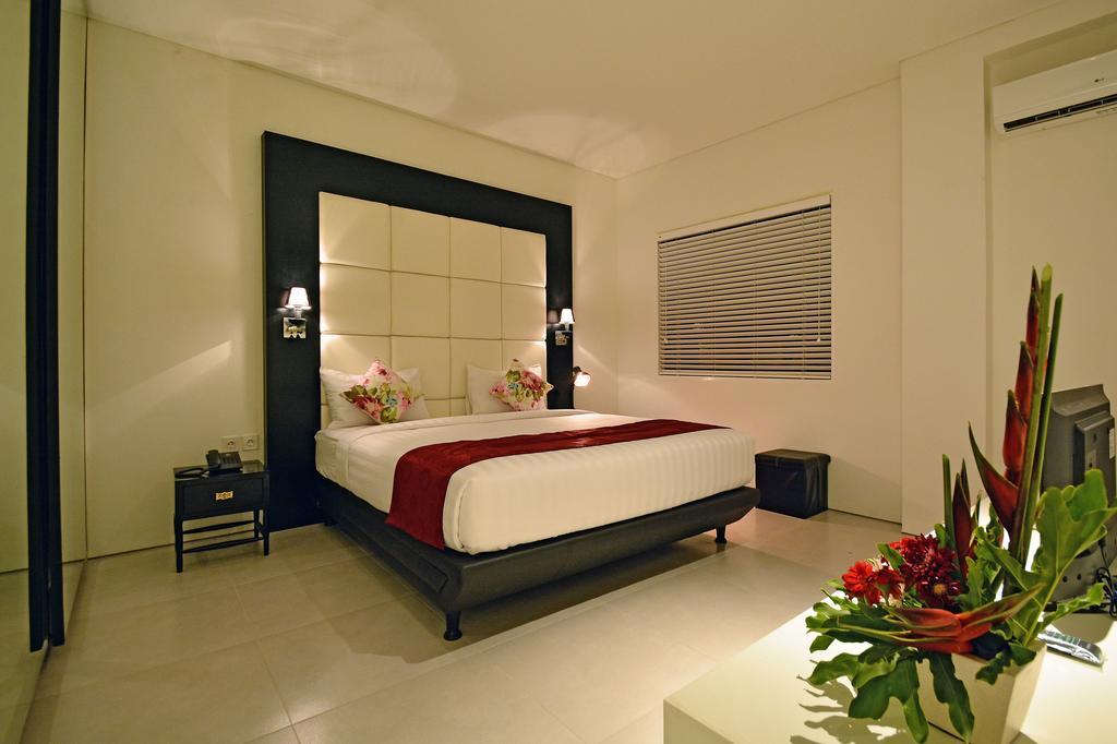 Sama Sama Suites & Restaurant Kuta Selatan Bagian luar foto