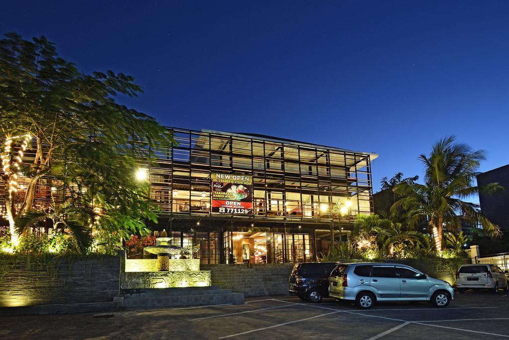 Sama Sama Suites & Restaurant Kuta Selatan Bagian luar foto