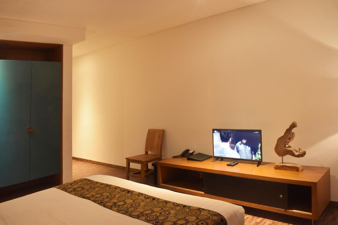 Sama Sama Suites & Restaurant Kuta Selatan Bagian luar foto