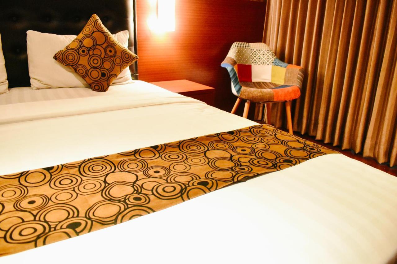 Sama Sama Suites & Restaurant Kuta Selatan Bagian luar foto
